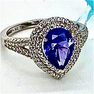 White Sapphire And Tanzanite Stone Ring! 7